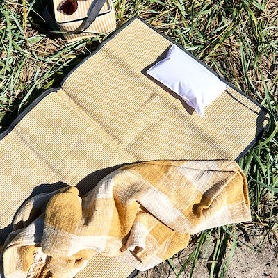 Outfit picnic strandtaske/måtte med oppustelig pude