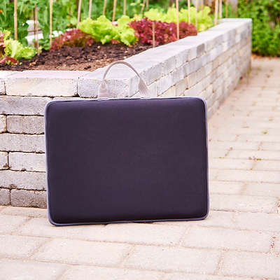 Grouw knæskånepude sort 41x31 cm