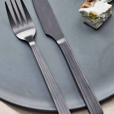 Aida RAW bestiksæt mat sort 16 dele