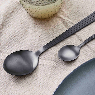 Aida RAW bestiksæt mat sort 16 dele