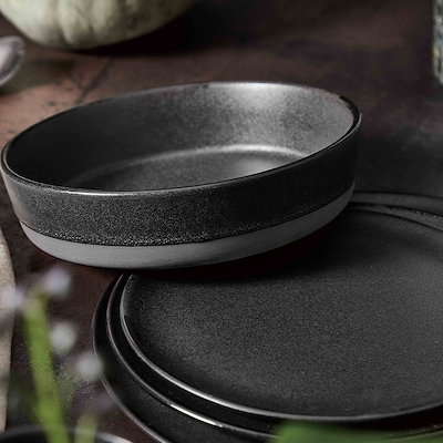 Aida RAW Titanium Black suppetallerken Ø19,4 cm