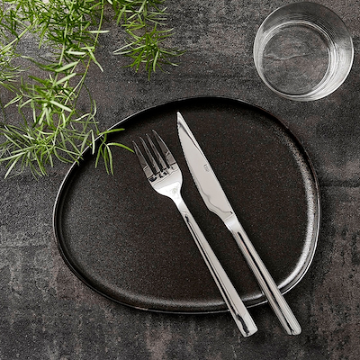 Aida RAW Titanium Black Organic frokosttallerken 24 cm