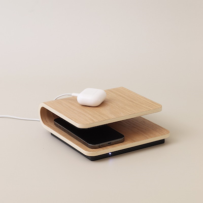 Stelton Ro trådløs oplader egetræ