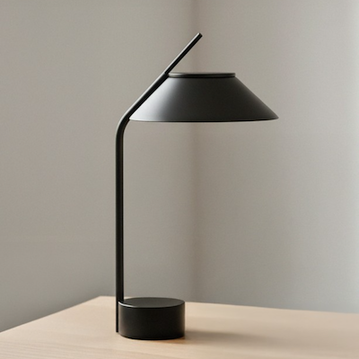 Stelton Vinkel LED lampe sort H 41,5 cm
