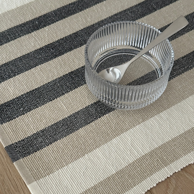 Vibeke Klint dækkeserviet bred linje hvid 33x48 cm