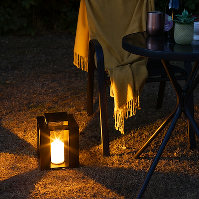 Cozzy metal lanterne med LED lys sort