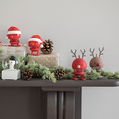 Hoptimist Soft Reindeer Bumble rød 9,2 cm