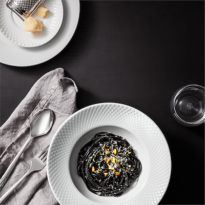 Lyngby Porcelæn Rhombe dyb tallerken hvid 24,5 cm