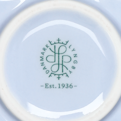 Lyngby Porcelæn Flower stedmoderblomst vase lyseblå H 17 cm