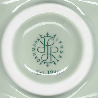 Lyngby Porcelæn Flower snerle vase grøn H 14 cm