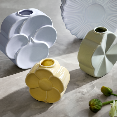 Lyngby Porcelæn Flower smørblomst vase sand H 11,5 cm