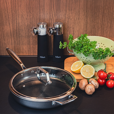 Haws Santo sautergryde hybrid keramisk belægning med låg Ø28 cm