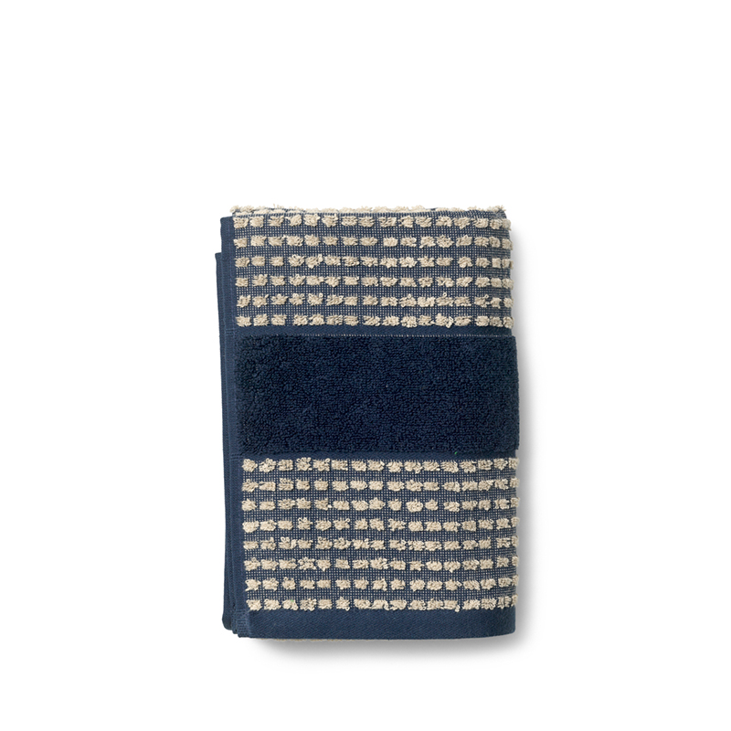 11: Juna Check Håndklæde Mørkeblå/Sand 50 x 100 Cm