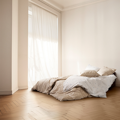 Juna Daisy sengetøj sand/hvid 140x200 cm