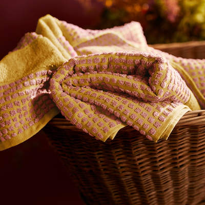 Juna Check håndklæde gul/lyserød 70x140 cm