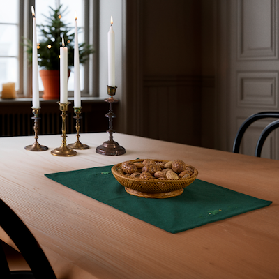 Juna Christmas Fable dækkeserviet med juletræer grøn 49x32 cm