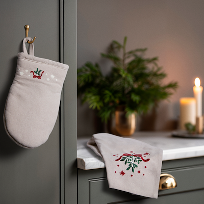 Juna Christmas Fable viskestykke sand 50x70 cm