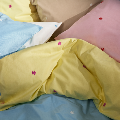 Juna Daisy børne sengetøj lyseblå/hvid 100x140 cm