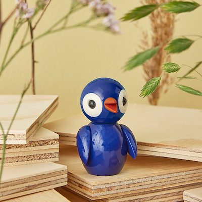 Spring Copenhagen dazzling dark blue fugl