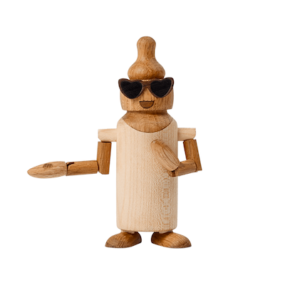 Spring Copenhagen Woodies Billie Baby Bottle træfigur H11,6 cm