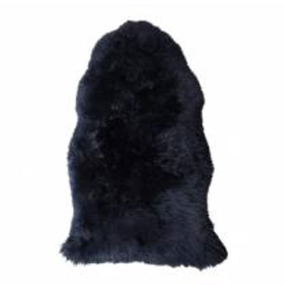 Det Gamle Apotek lammeskind navy 60x95 cm