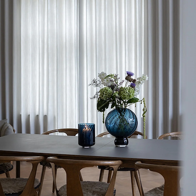 Specktrum Meadow Swirl Cylinder vase med fod blå