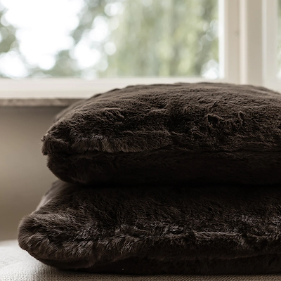 Specktrum Adalyn pude dark brown 50x70 cm