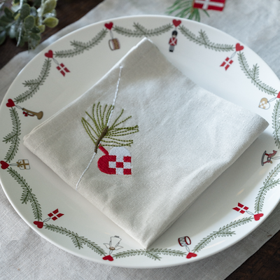 Det Gamle Apotek stofserviet med julemotiv