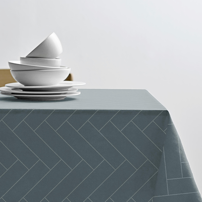 Södahl Tiles Damask dug med staincoat atlantic 140 x 270 cm