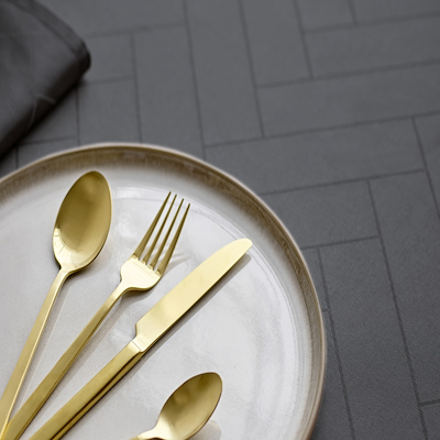 Södahl Tiles Damask dug ash 140 x 270 cm