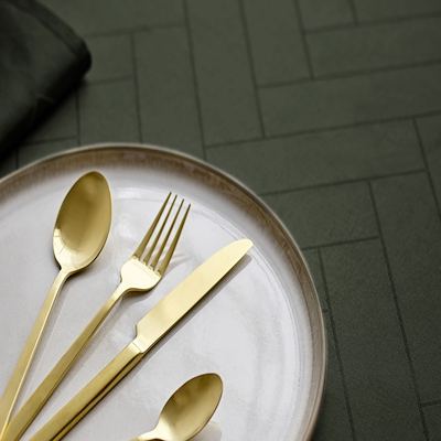 Södahl Tiles Damask dug forest green 140 x 270 cm