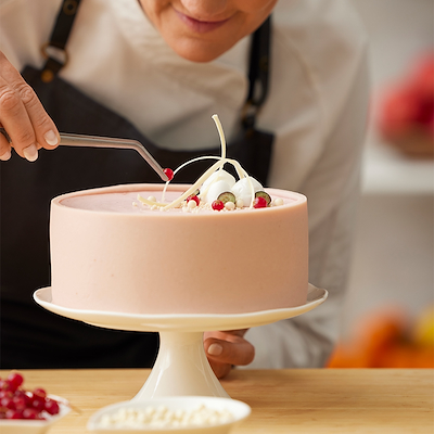 Blomsterbergs kagefad på fod 22 x 8,8 cm hvi