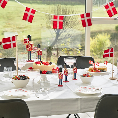 Celebrate garder rød/sort træ 38 cm