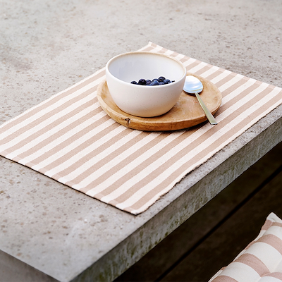 Södahl Statement Stripe dækkeserviet beige 2 stk. 33x48 cm