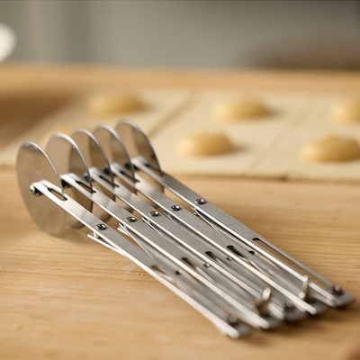 Blomsterbergs dejspore med 5 hjul stål