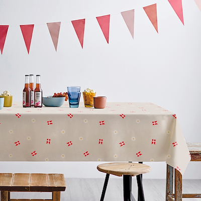 Södahl Tillykke fødselsdagsdug akryl med anti-slip 140 cm