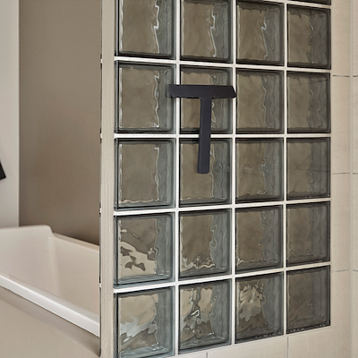 Zone Ume krog sort 3,5x3,5x8 cm