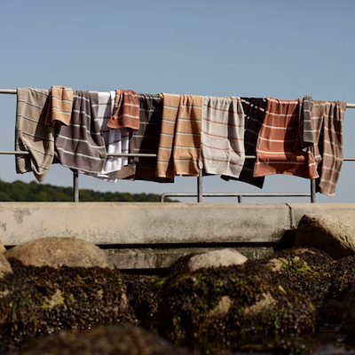 Zone Sauna håndklæde sand/blå/grøn 70x140 cm