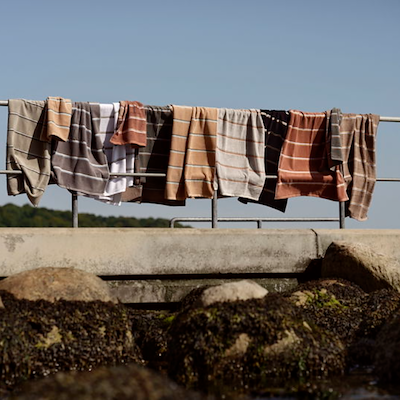 Zone Sauna håndklæde brun/sand/blå 70x140 cm