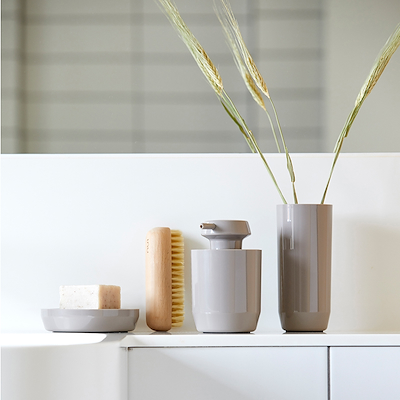 Zone Suii tandbørstekrus taupe 6,3 x 14 cm