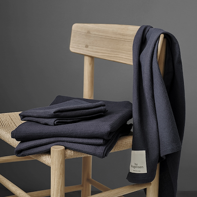 By Mogensen håndklæde blue waffle 38x63 cm