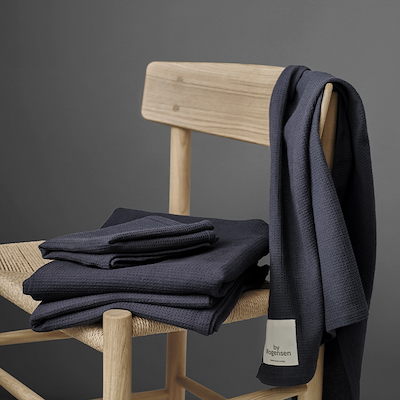 By Mogensen håndklæde blue waffle 50x100 cm