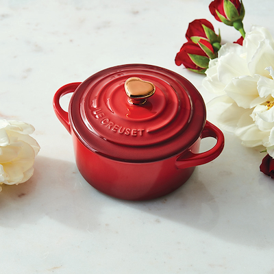 Le Creuset Signature stentøj minigryde med hjerteformet knop 10cm Cerise