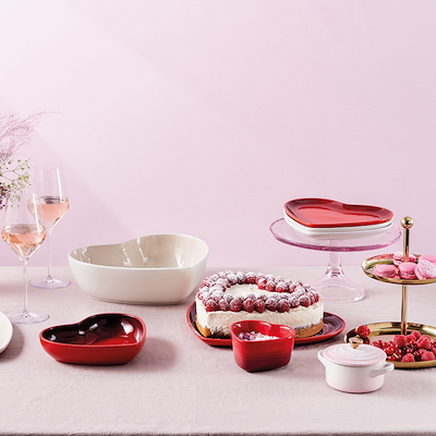 Le Creuset Signature stentøj hjerteformet skål 20cm Cerise