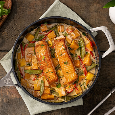 Le Creuset Essential sauterpande med keramisk belægning 26 cm 4 liter