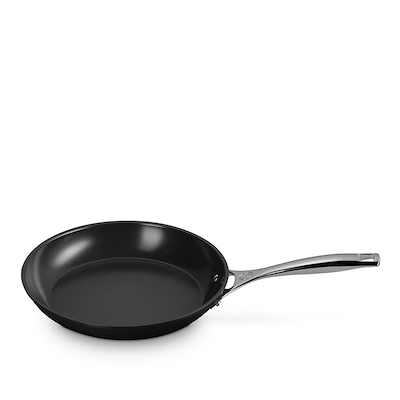 Le Creuset Essential stegepandesæt med keramisk belægning Ø20+26 cm