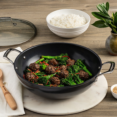 Le Creuset Essential wok med keramisk belægning 32 cm 6 liter