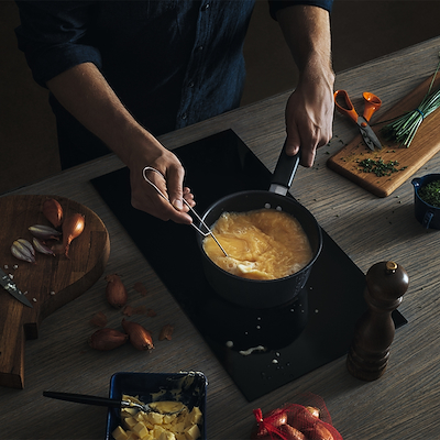 Fiskars Hard Face kasserolle med låg 1,8 Liter