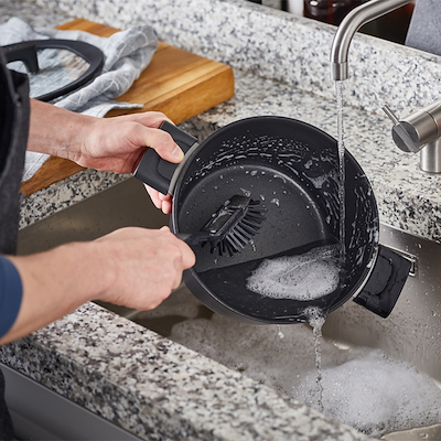 Fiskars Hard Face non-stick gryde med låg 3,5 liter