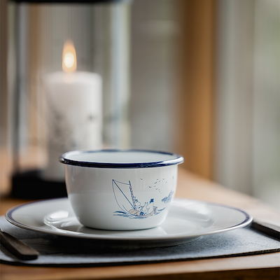 Mumi by Muurla søfolk emaljeskål hvid/blå 60 cl